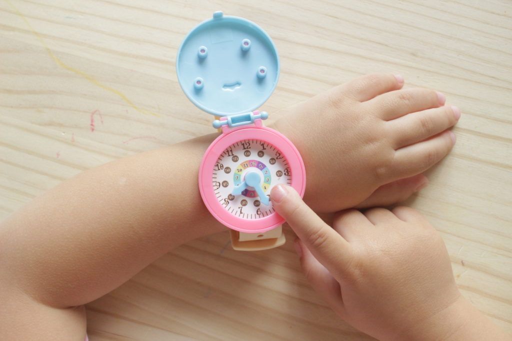 セリア　腕時計　おもちゃ