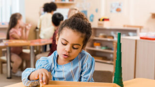 １００均で知育玩具を手作り １歳 ２歳 ３歳 本格的 プラステン風おもちゃの作り方 おうちdeモンテ